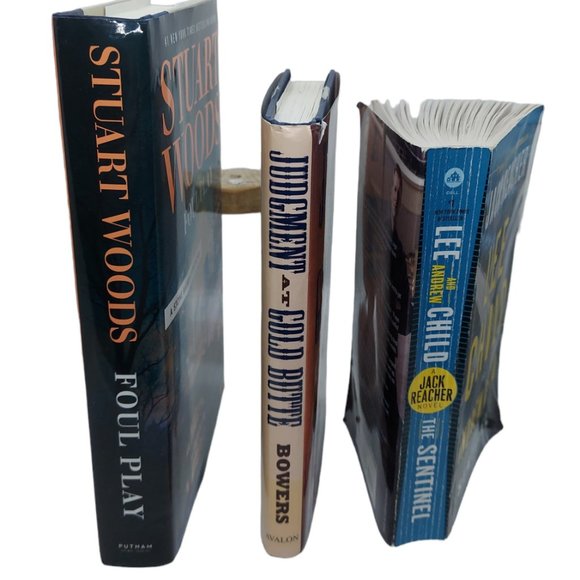 Lot of (3) Books Authors Stuart Woods, Lee Child/Andrew Child, Terrell L. Bowers - Picture 2 of 6